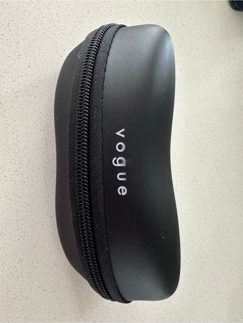 Vogue Black Hard Shell VR/AR Accessory Case with Zip